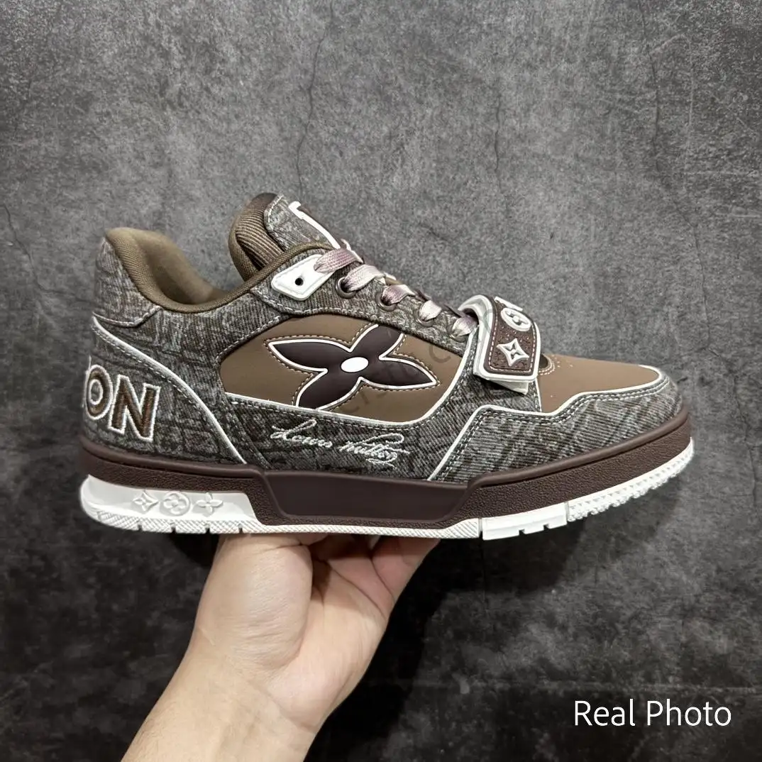 Trainer Velcro Sneaker - Image 1