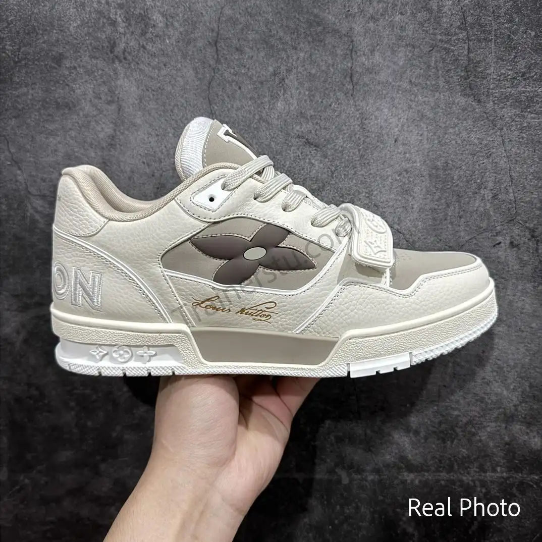 Trainer Velcro Sneaker - Image 1
