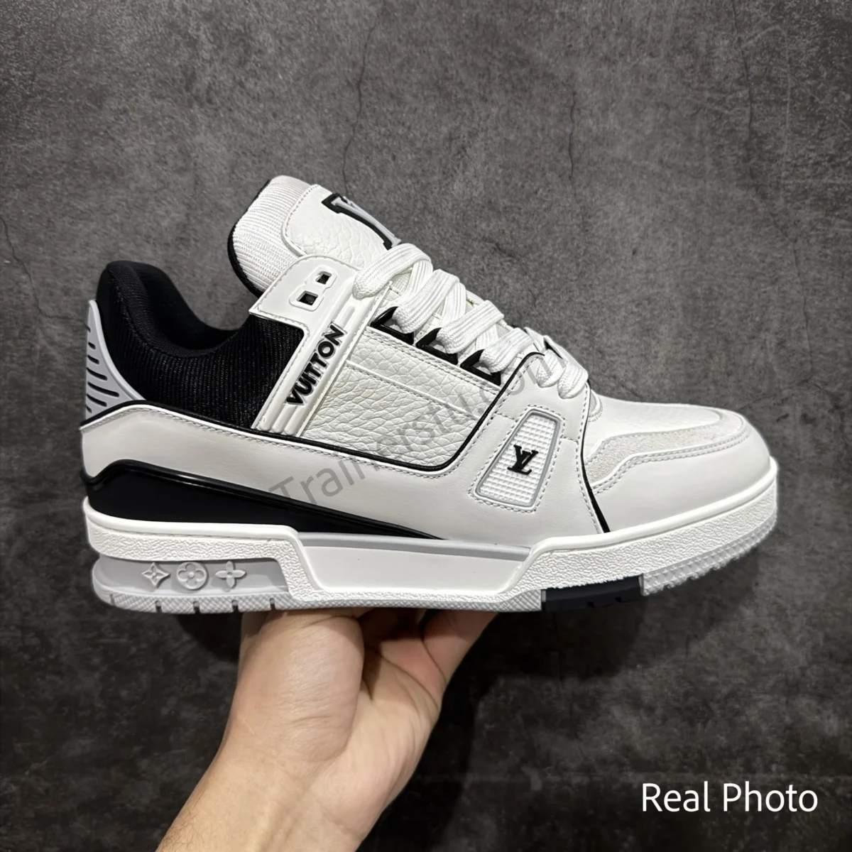 Trainer Sneaker - Image 1