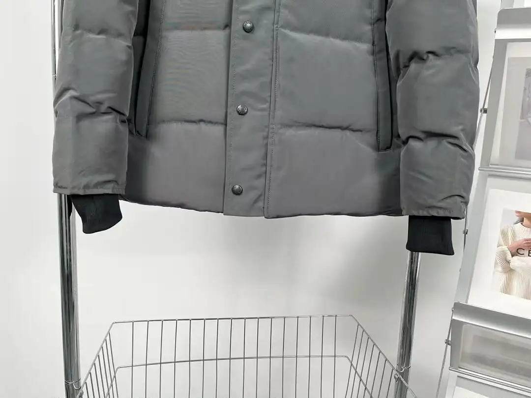 Canada Goose Wyndham - Image 5