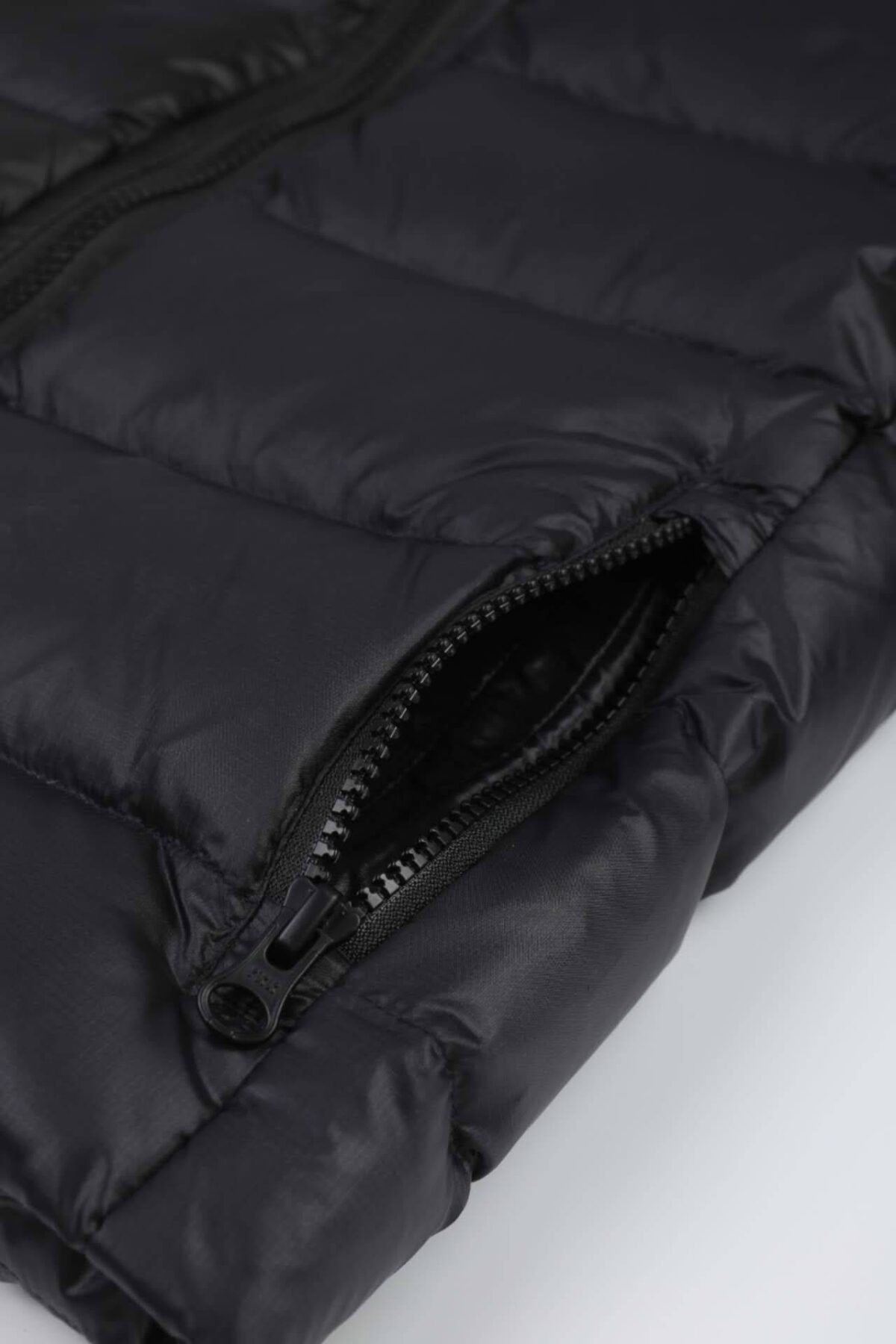 Canada Goose Crofton Kids Down Jacket - Image 5