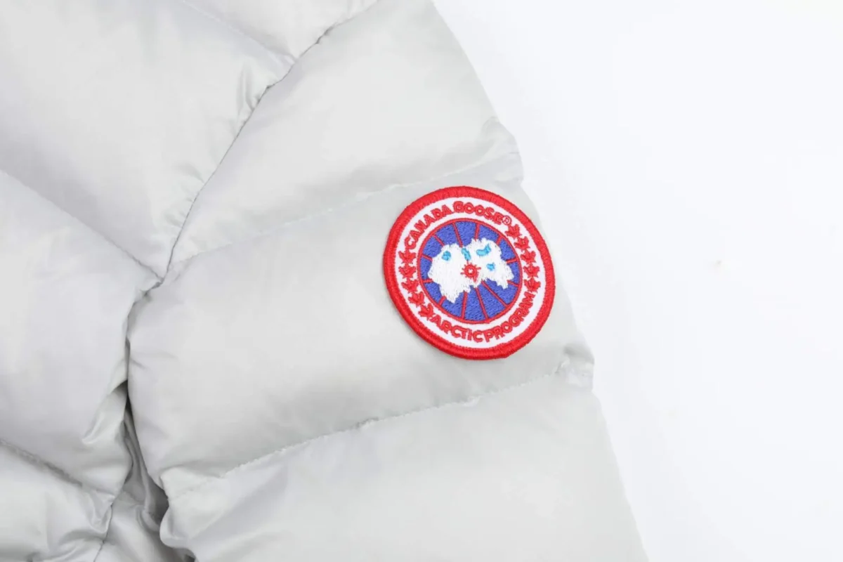 Canada Goose Crofton Kids Down Jacket - Image 10