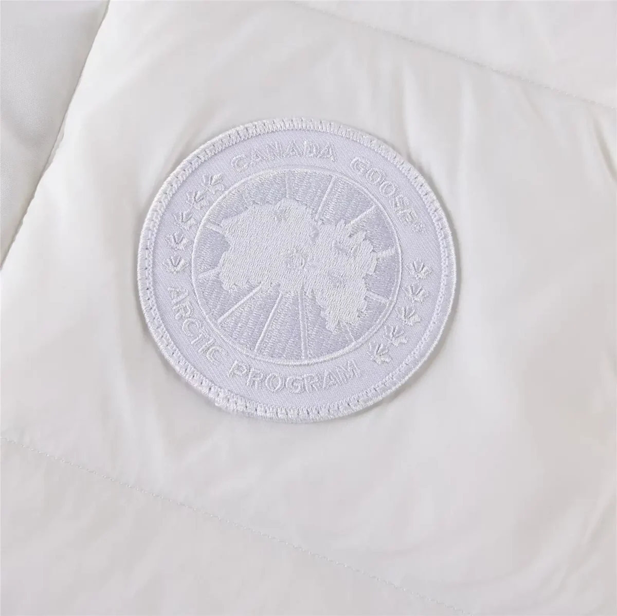 Canada Goose Paradigm Freestyle Vest - Image 10