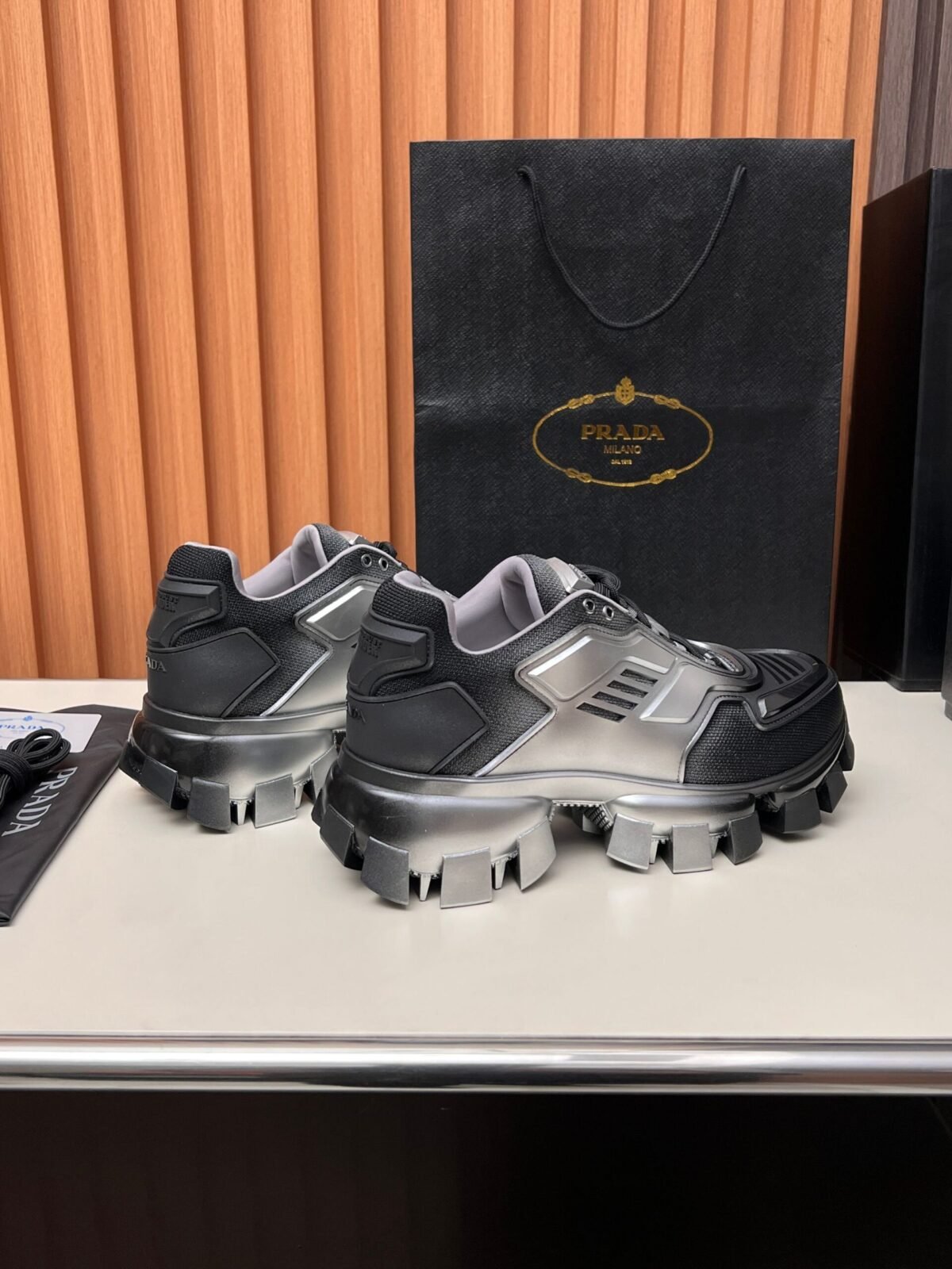 PRADA - Image 4