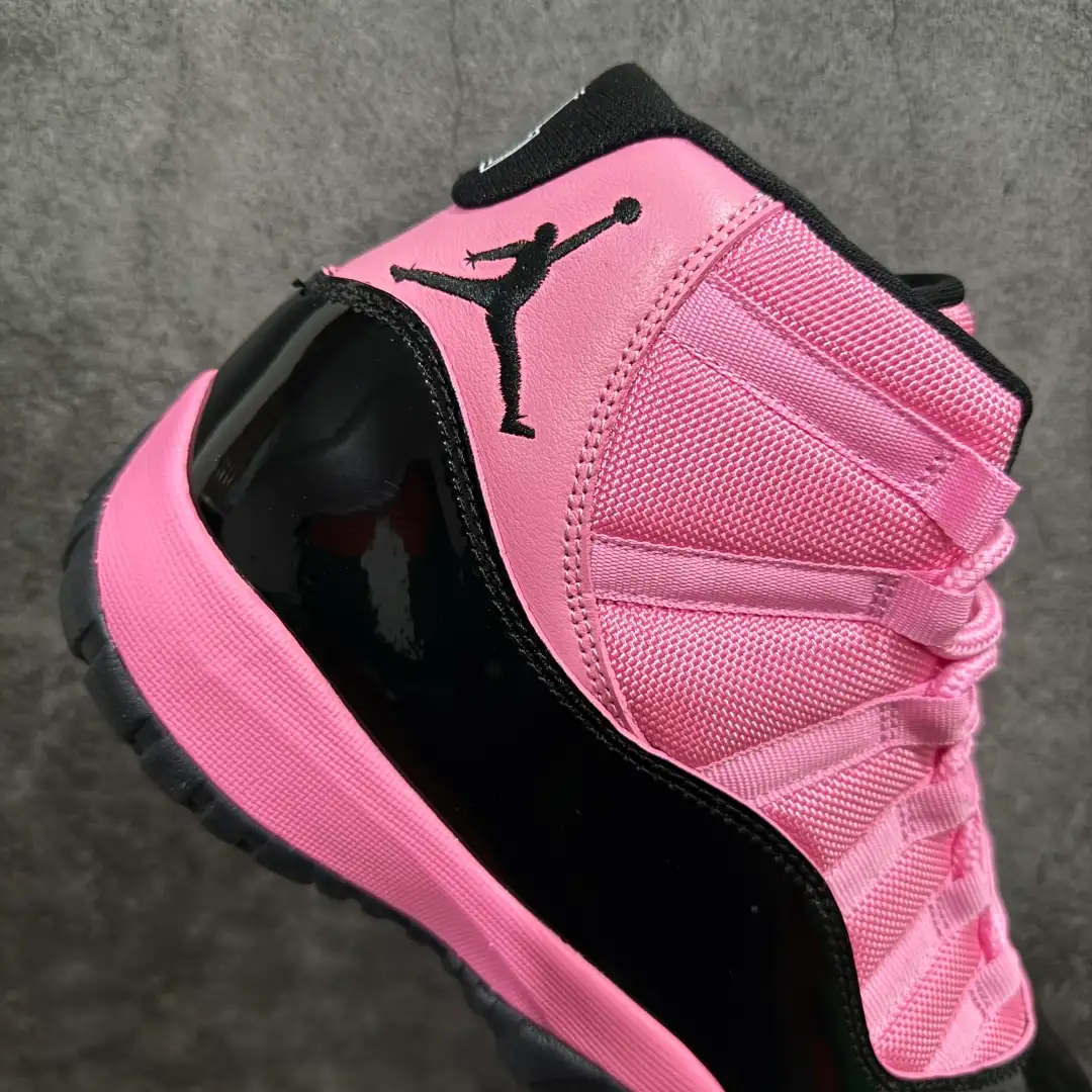Air Jordan 11 - Image 6