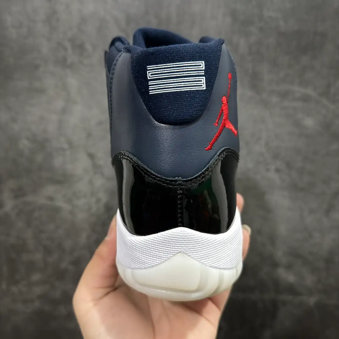 Air Jordan 11 - Image 7