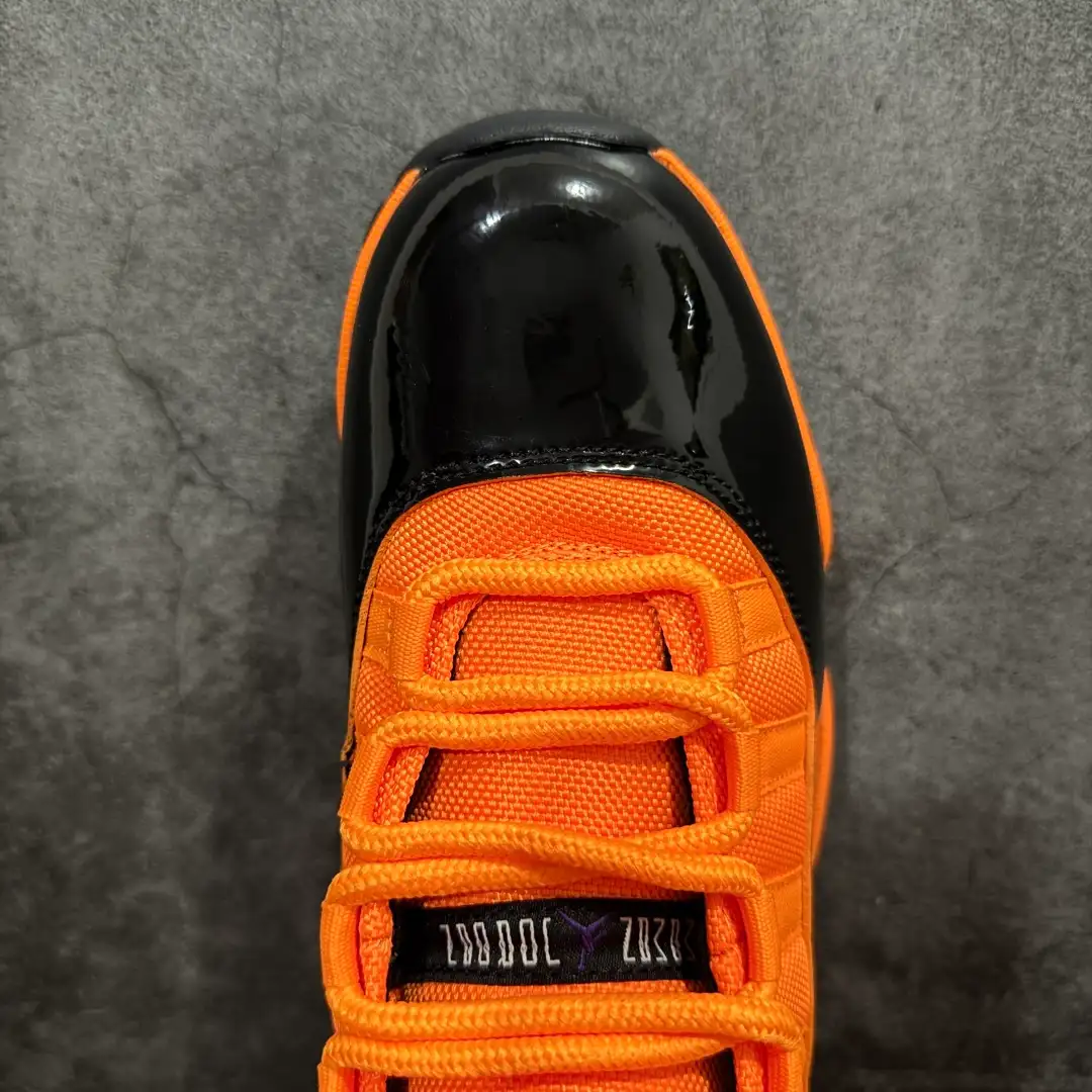 Air Jordan 11 - Image 7
