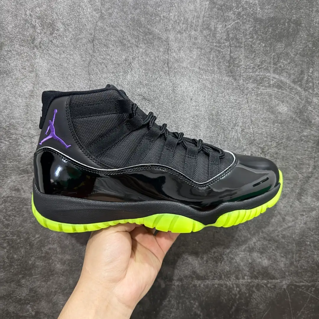 Air Jordan 11 - Image 1