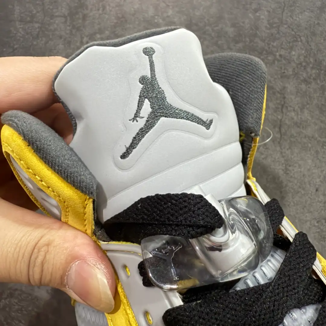 Air Jordan 5 - Image 6