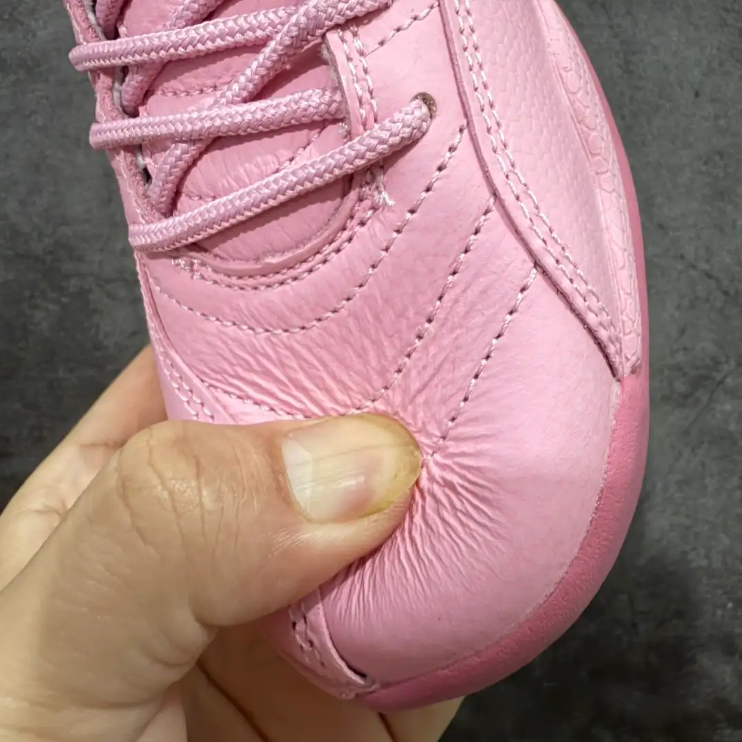 Air Jordan 12 - Image 2