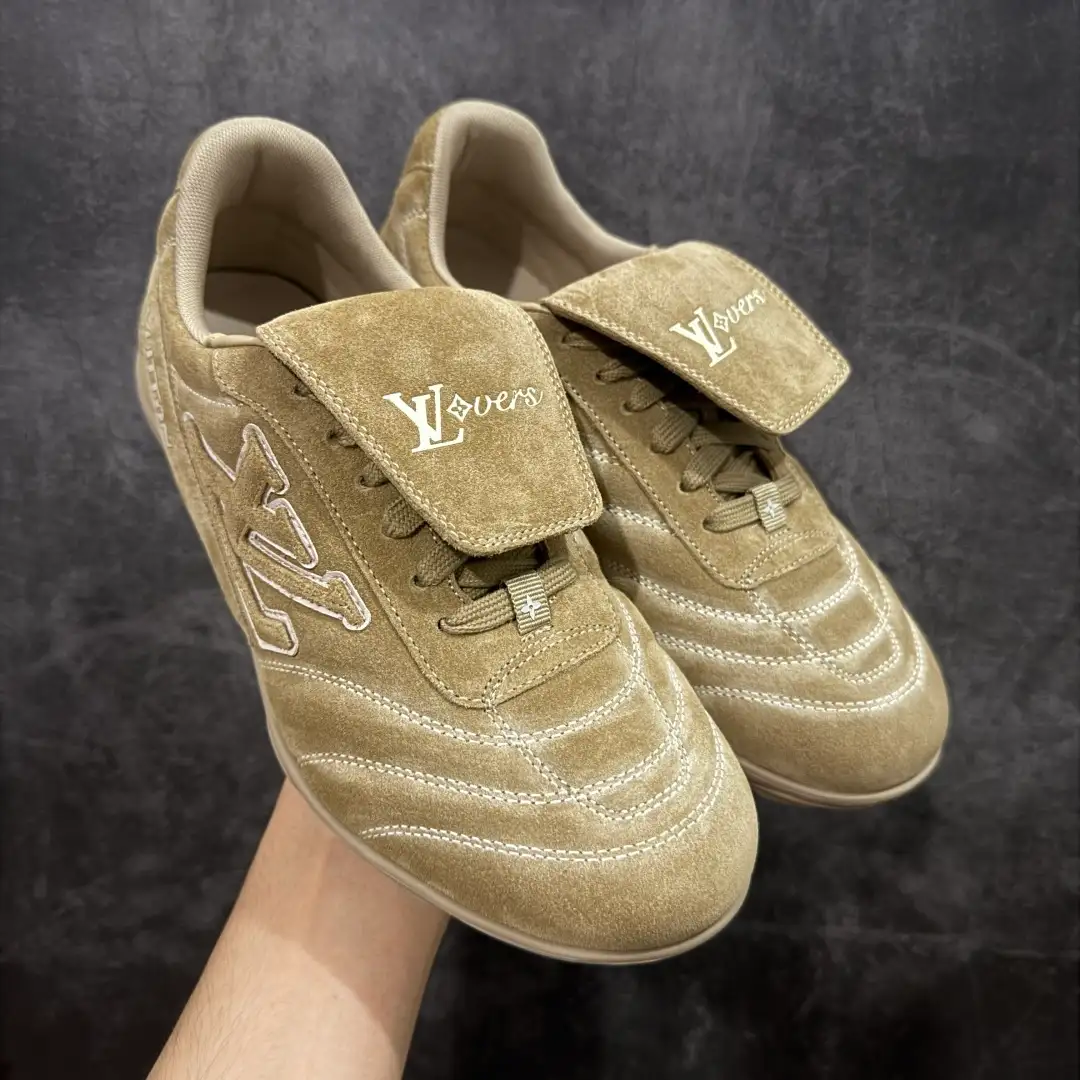 Louis Vuitton Footprint - Image 1