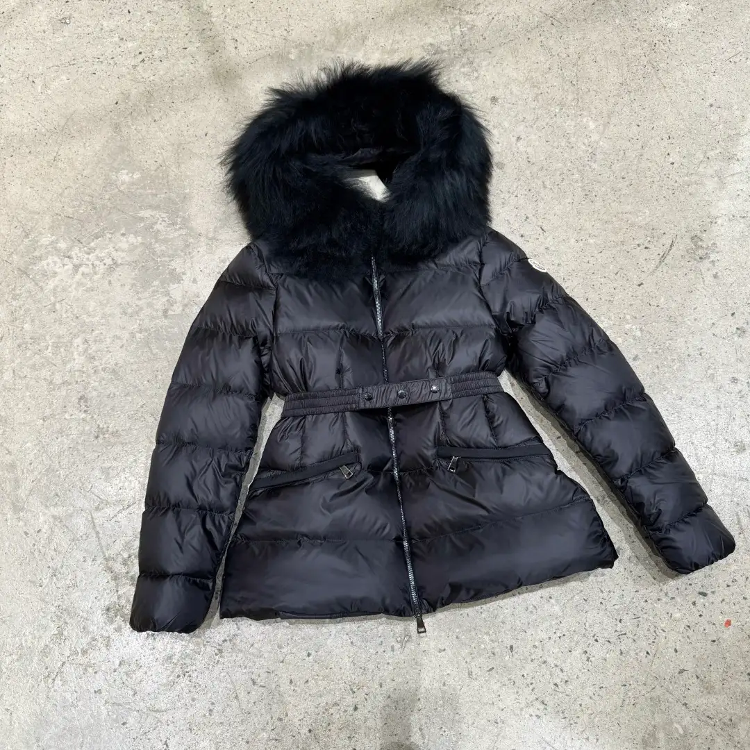Moncler Short Goose down jacket for Women - Image 3
