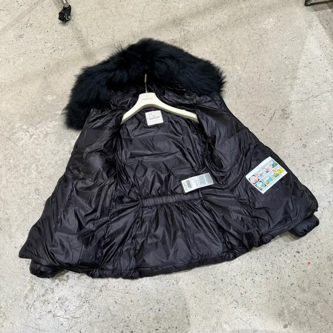 Moncler Short Goose down jacket for Women - Image 6