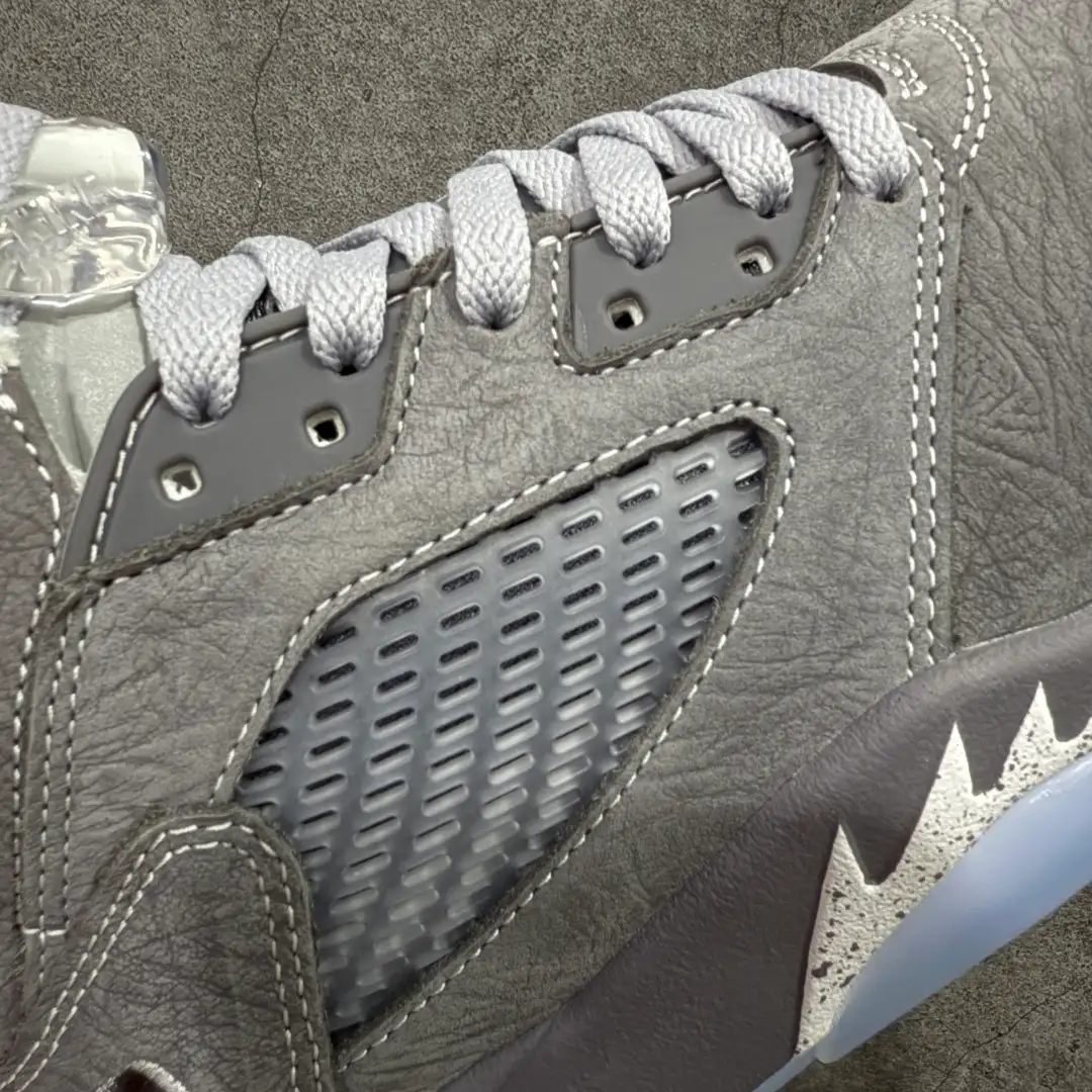 Air Jordan 5 - Image 8