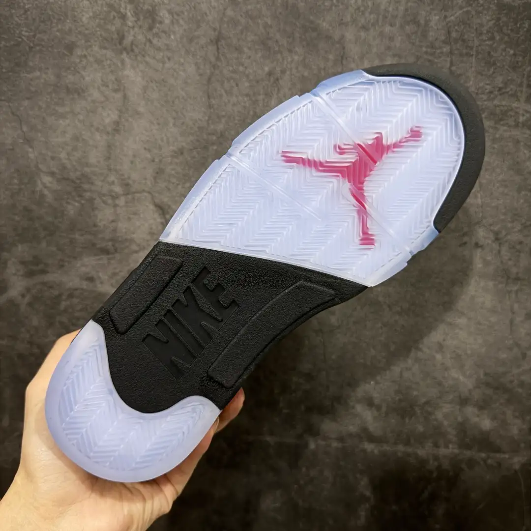 Air Jordan 5 - Image 3