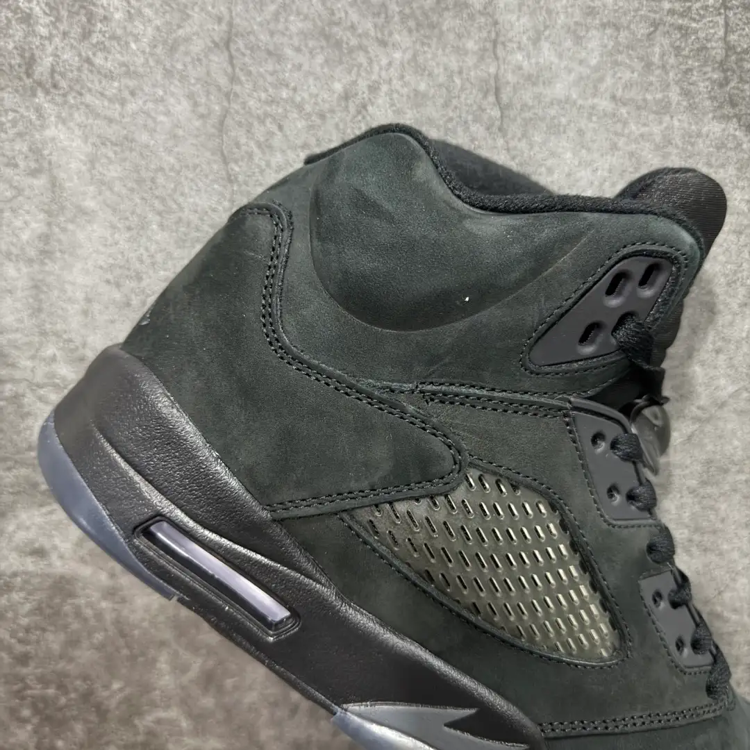 Air Jordan 5 - Image 2