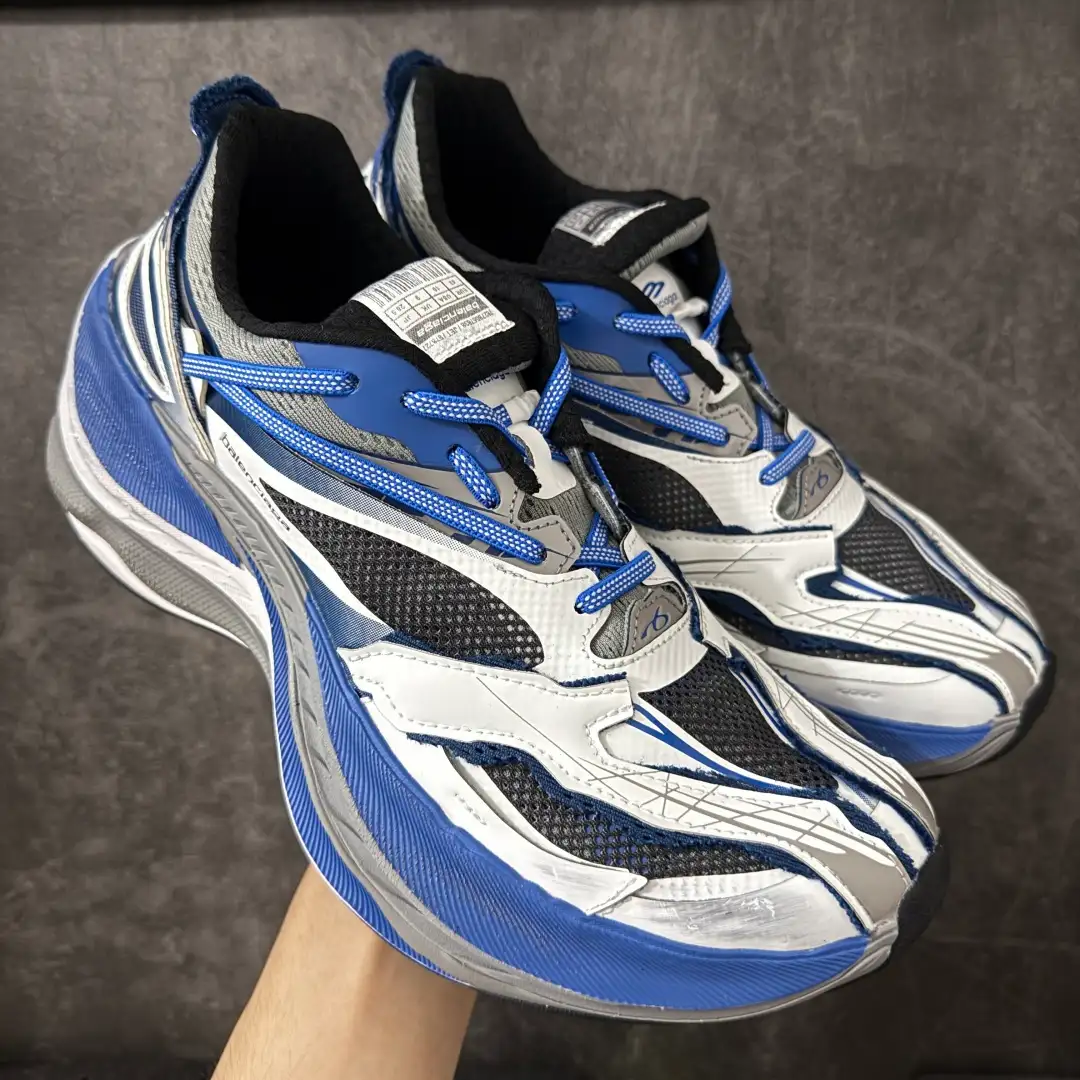 Balenciaga Jet - Image 1