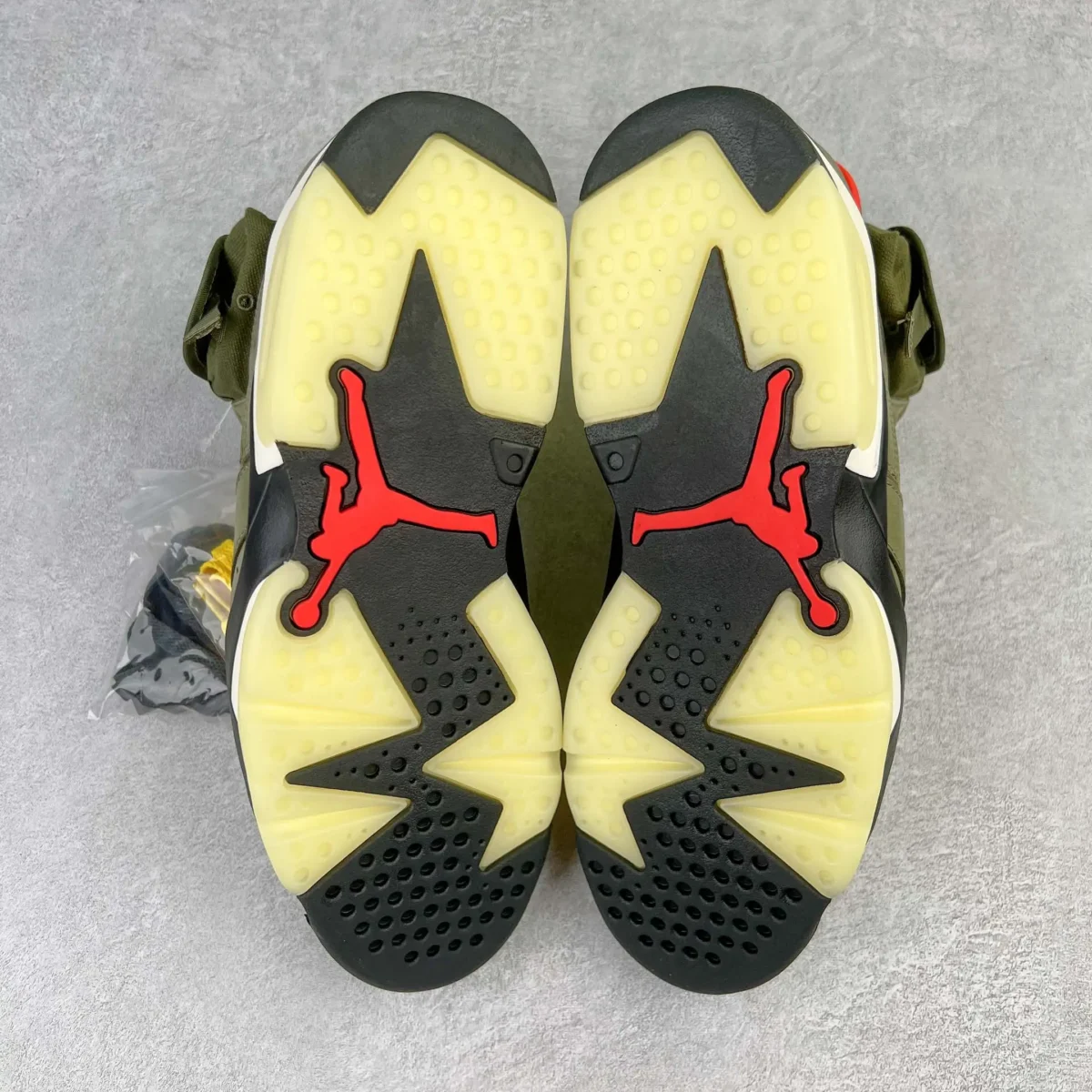 Air Jordan 6 - Image 3