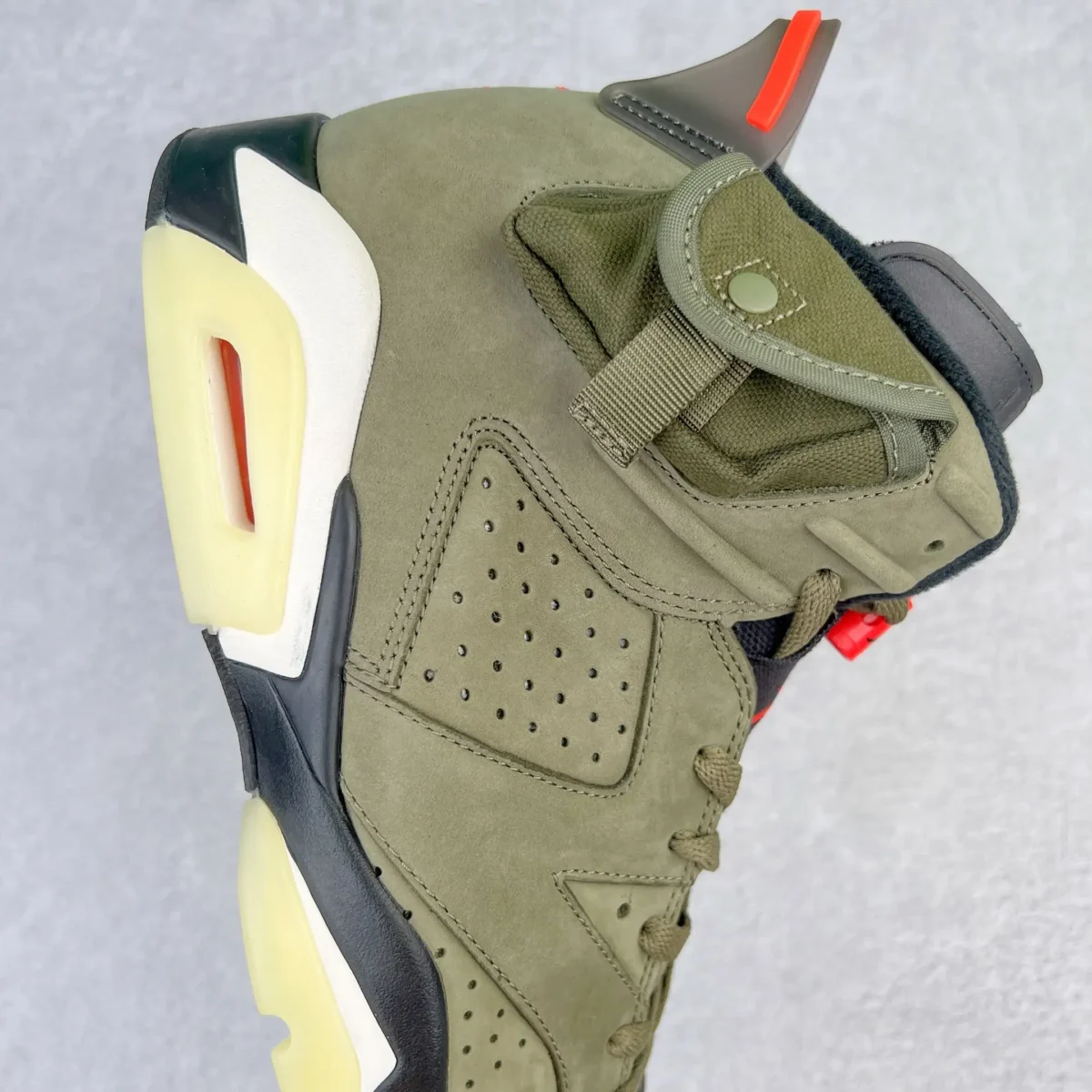 Air Jordan 6 - Image 9