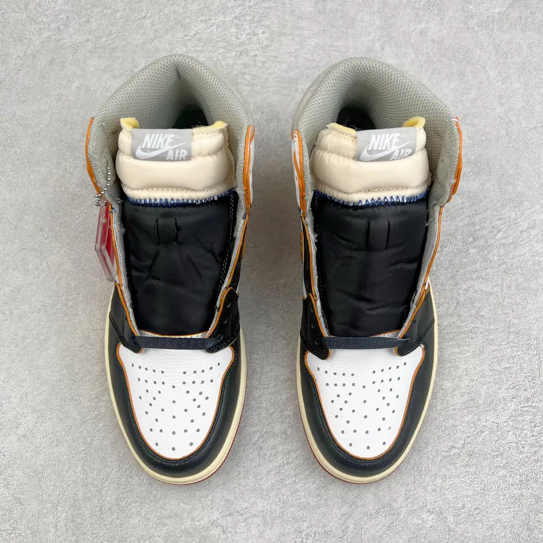 Air Jordan 1 - Image 4