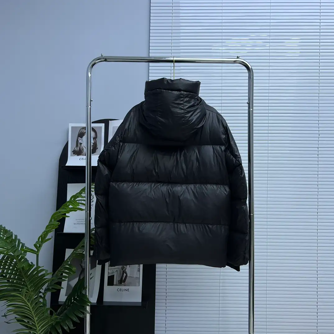 Canada Goose Crofton Puffer Down Jacket - Image 3
