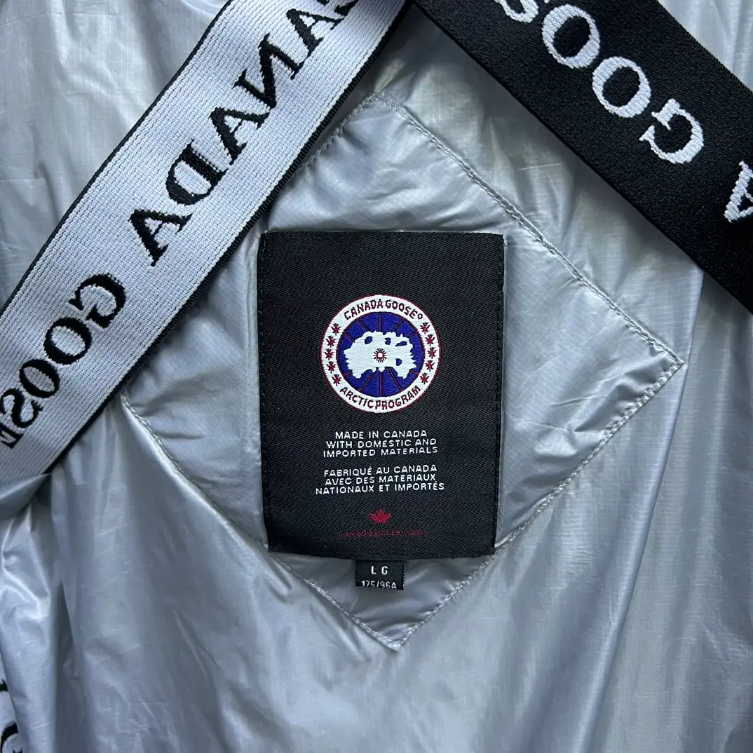 Canada Goose Crofton Puffer Down Jacket - Image 8