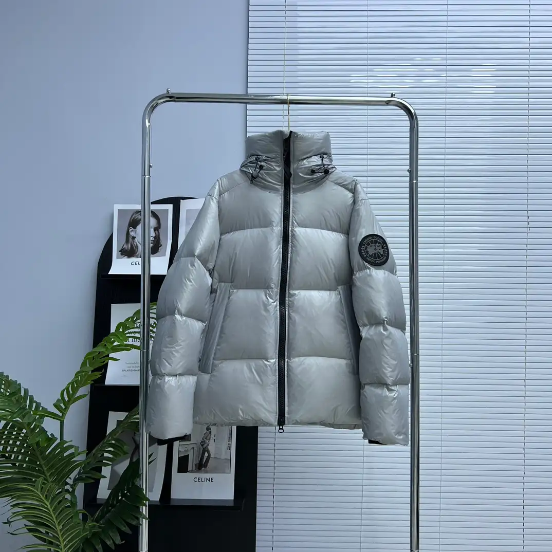 Canada Goose Crofton Puffer Down Jacket - Image 1