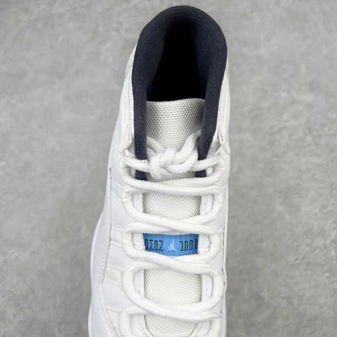 Air Jordan 11 - Image 8