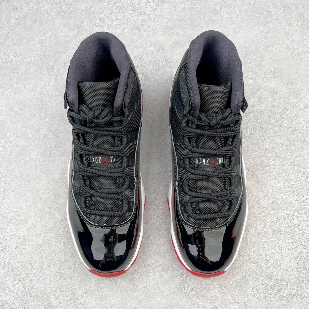 Air Jordan 11 - Image 2