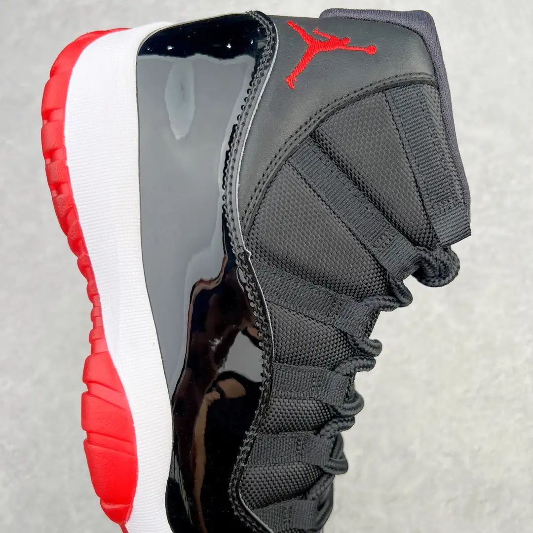 Air Jordan 11 - Image 7