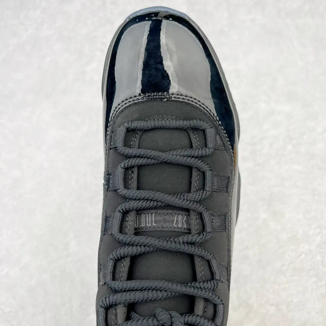 Air Jordan 11 - Image 7
