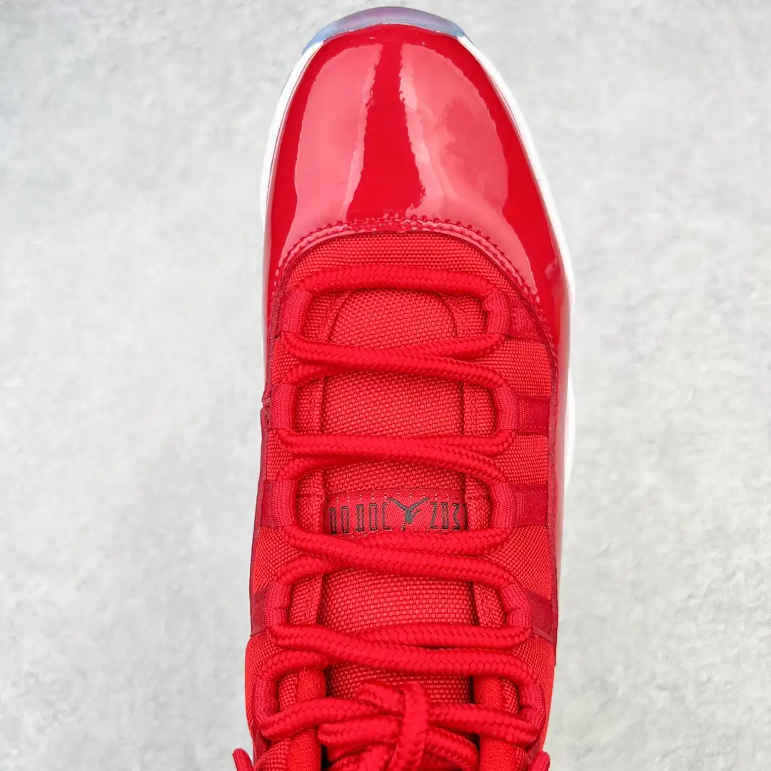 Air Jordan 11 - Image 2