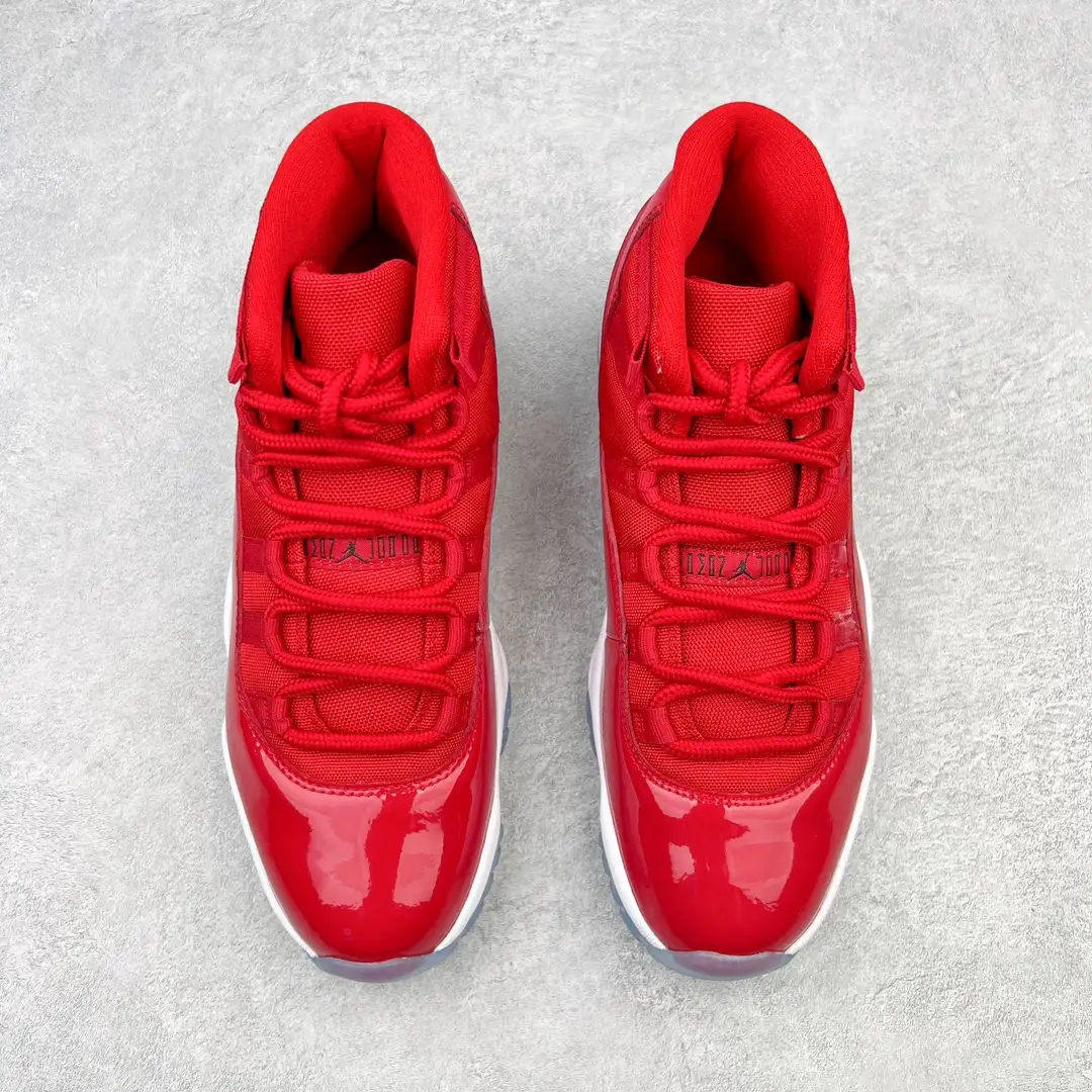Air Jordan 11 - Image 4