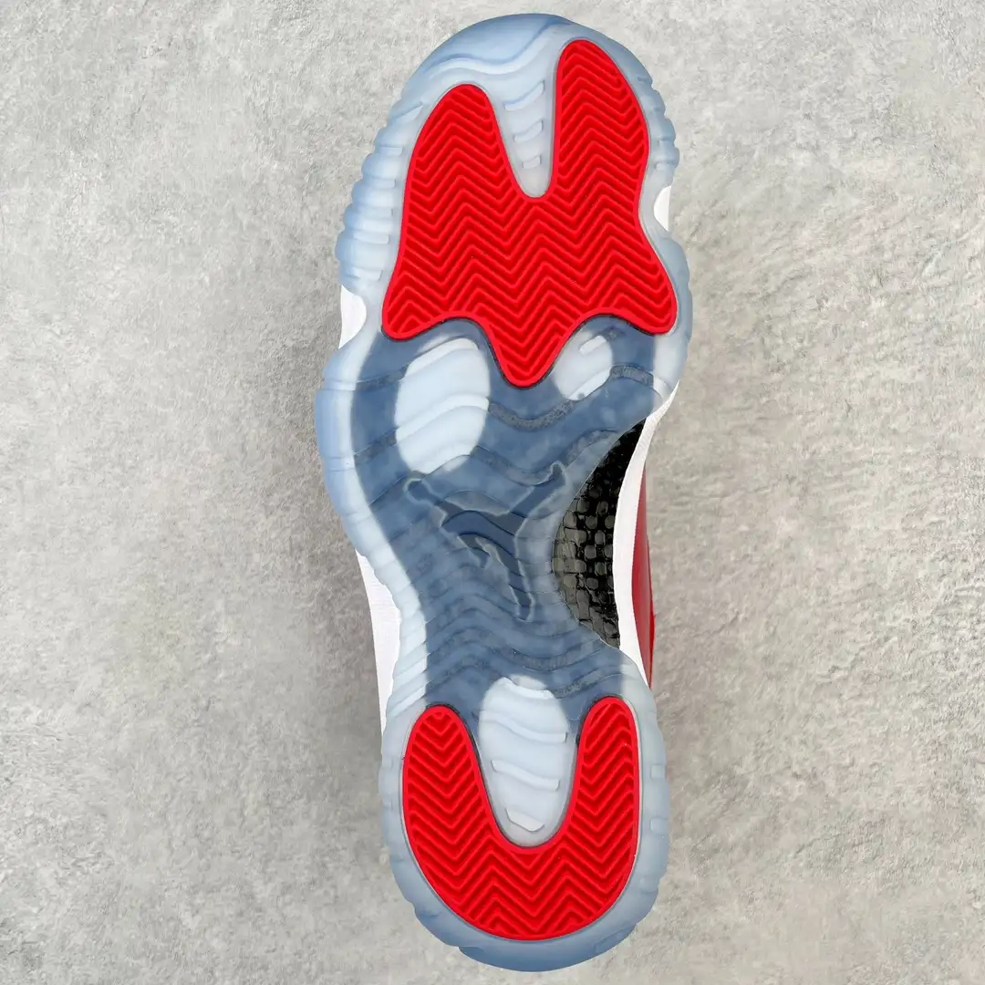 Air Jordan 11 - Image 5