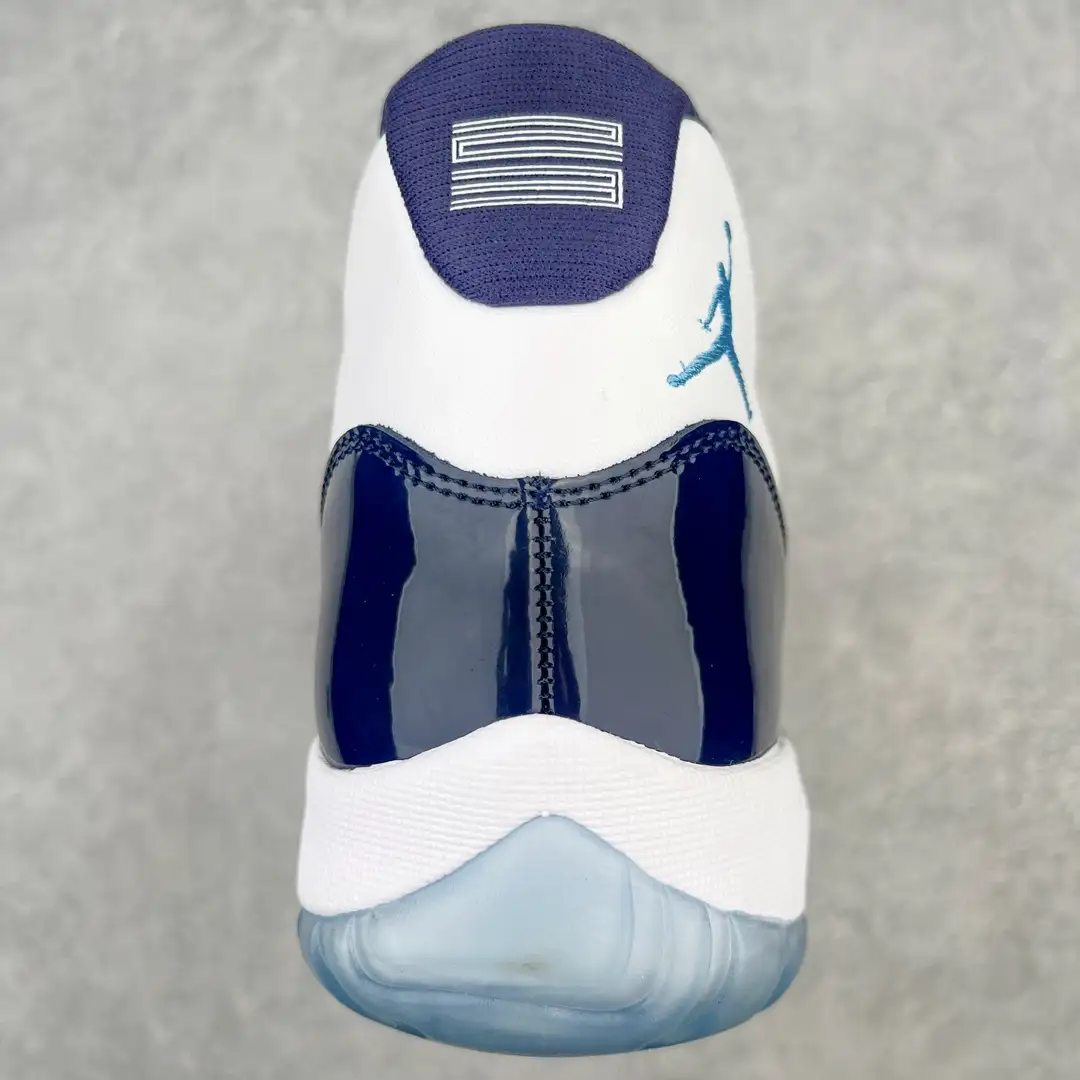 Air Jordan 11 - Image 2