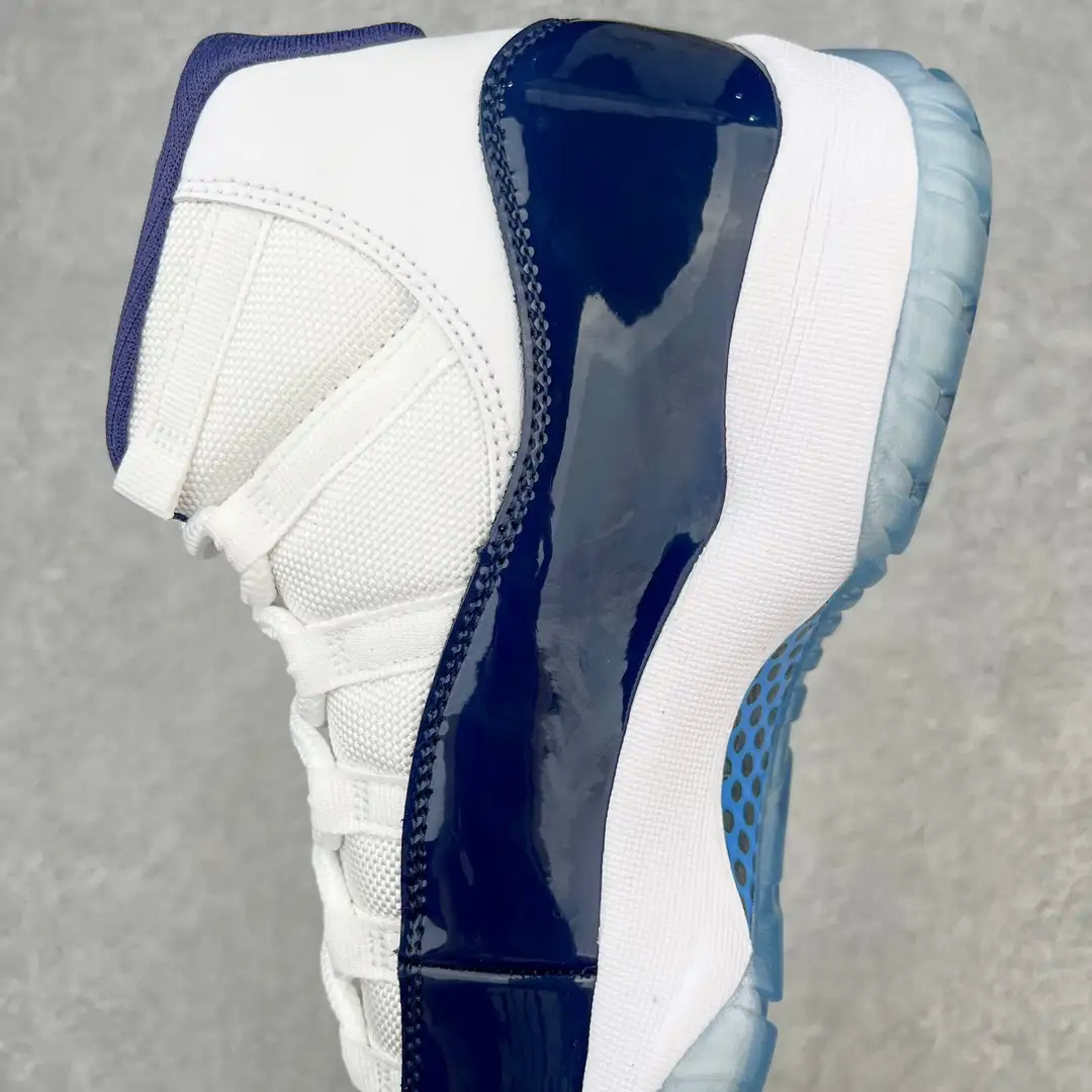 Air Jordan 11 - Image 5