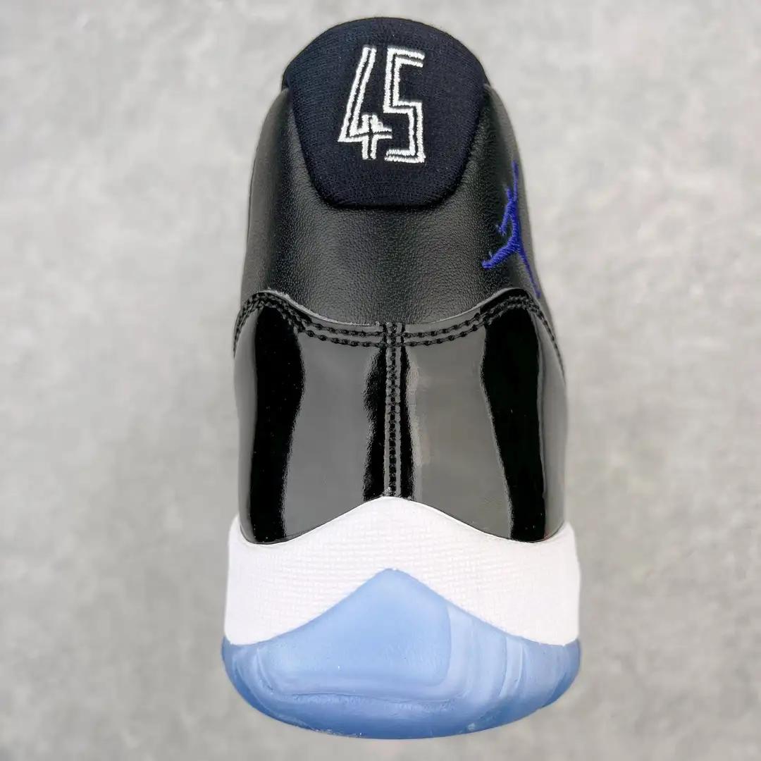 Air Jordan 11 - Image 6