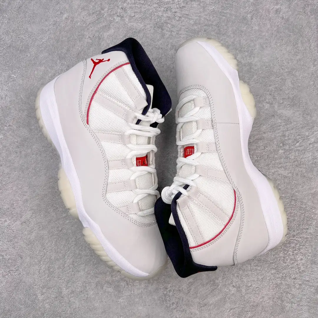 Air Jordan 11 - Image 2