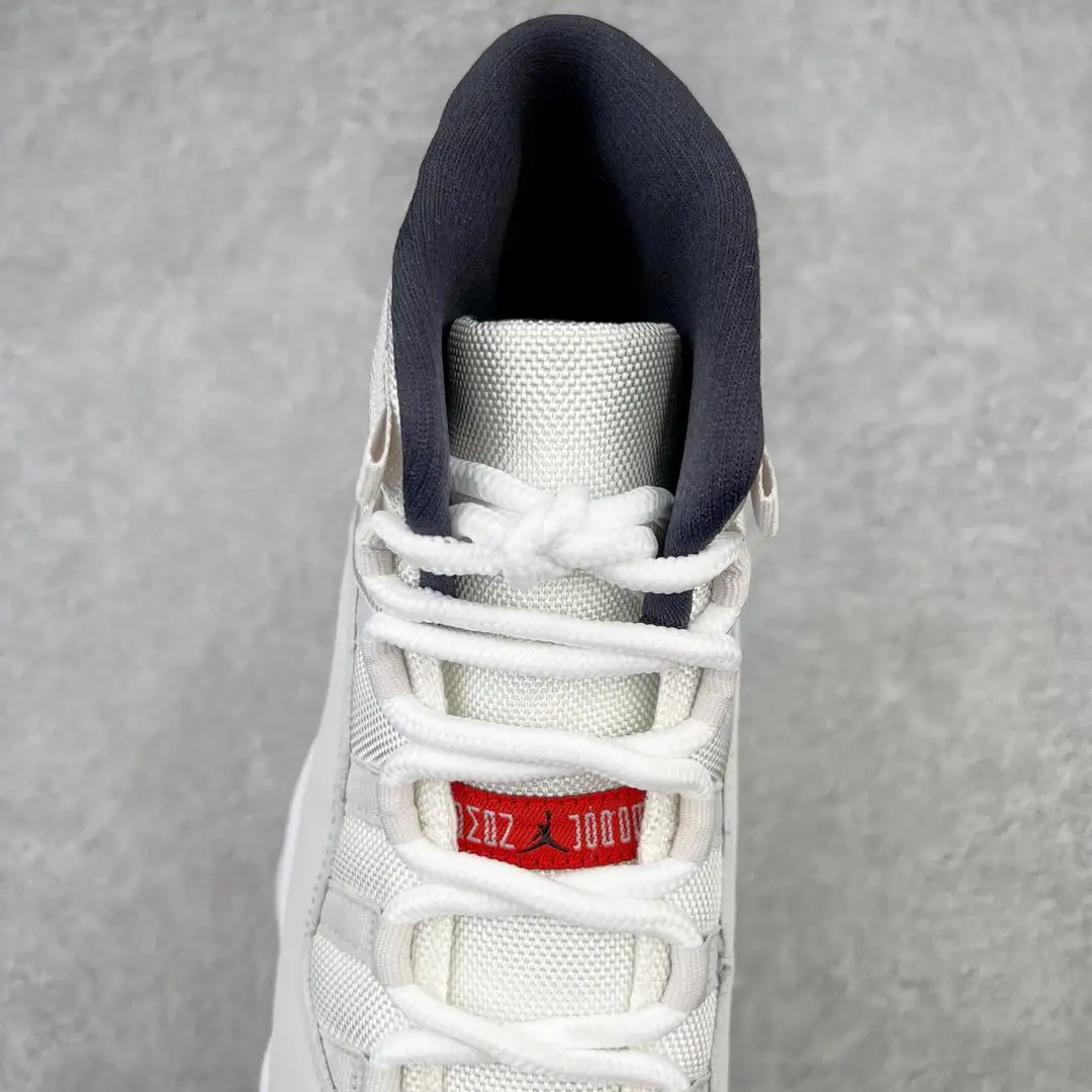 Air Jordan 11 - Image 9