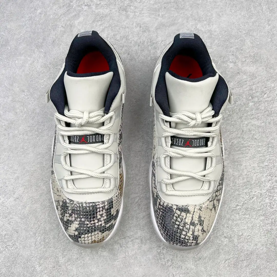 Air Jordan 11 - Image 4