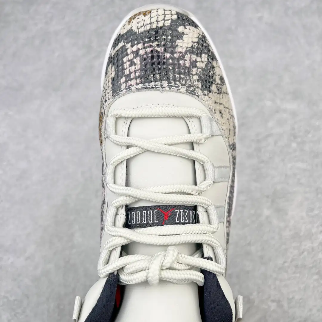 Air Jordan 11 - Image 7