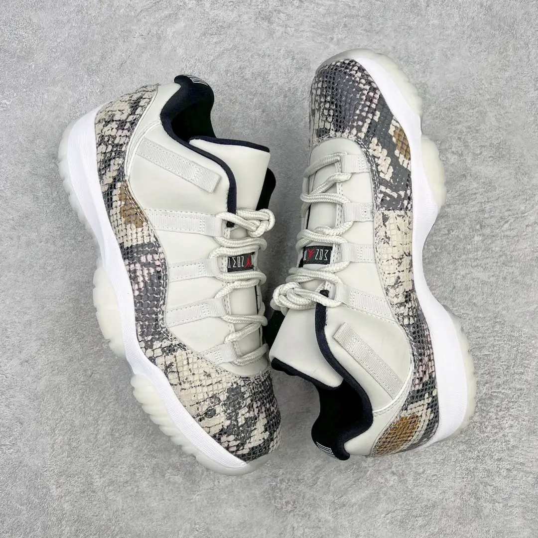 Air Jordan 11 - Image 8