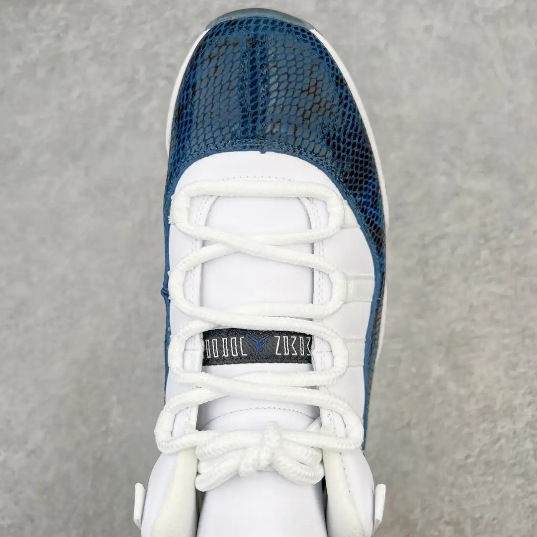 Air Jordan 11 - Image 8