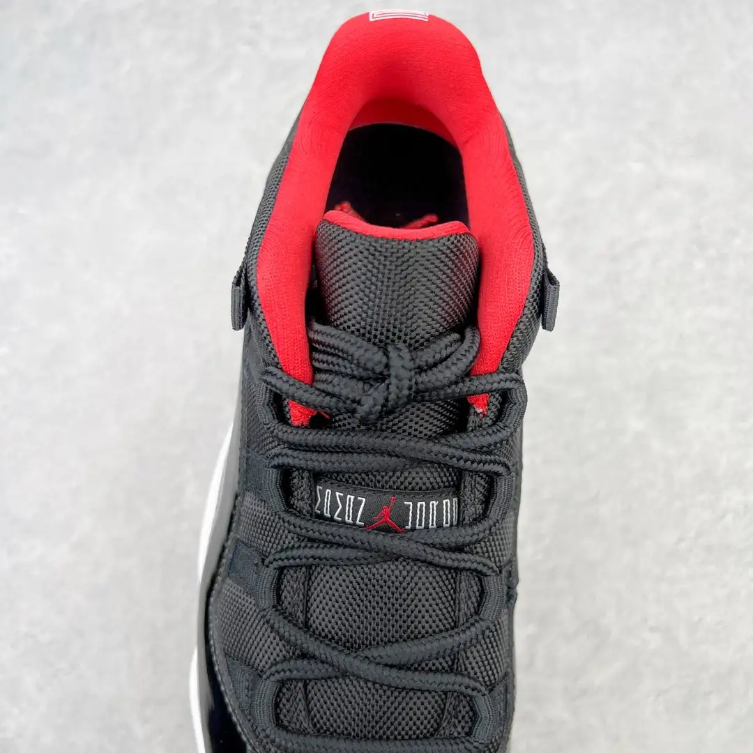Air Jordan 11 - Image 4