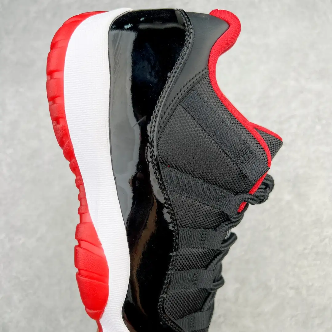 Air Jordan 11 - Image 5