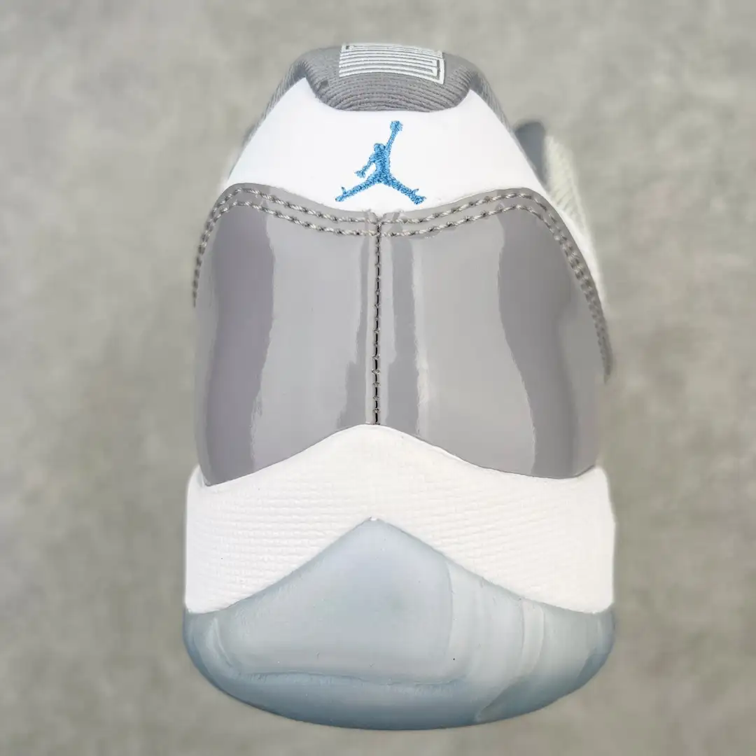 Air Jordan 11 - Image 4