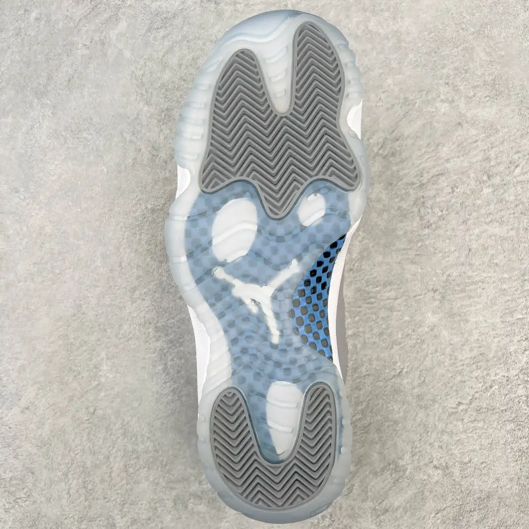 Air Jordan 11 - Image 7