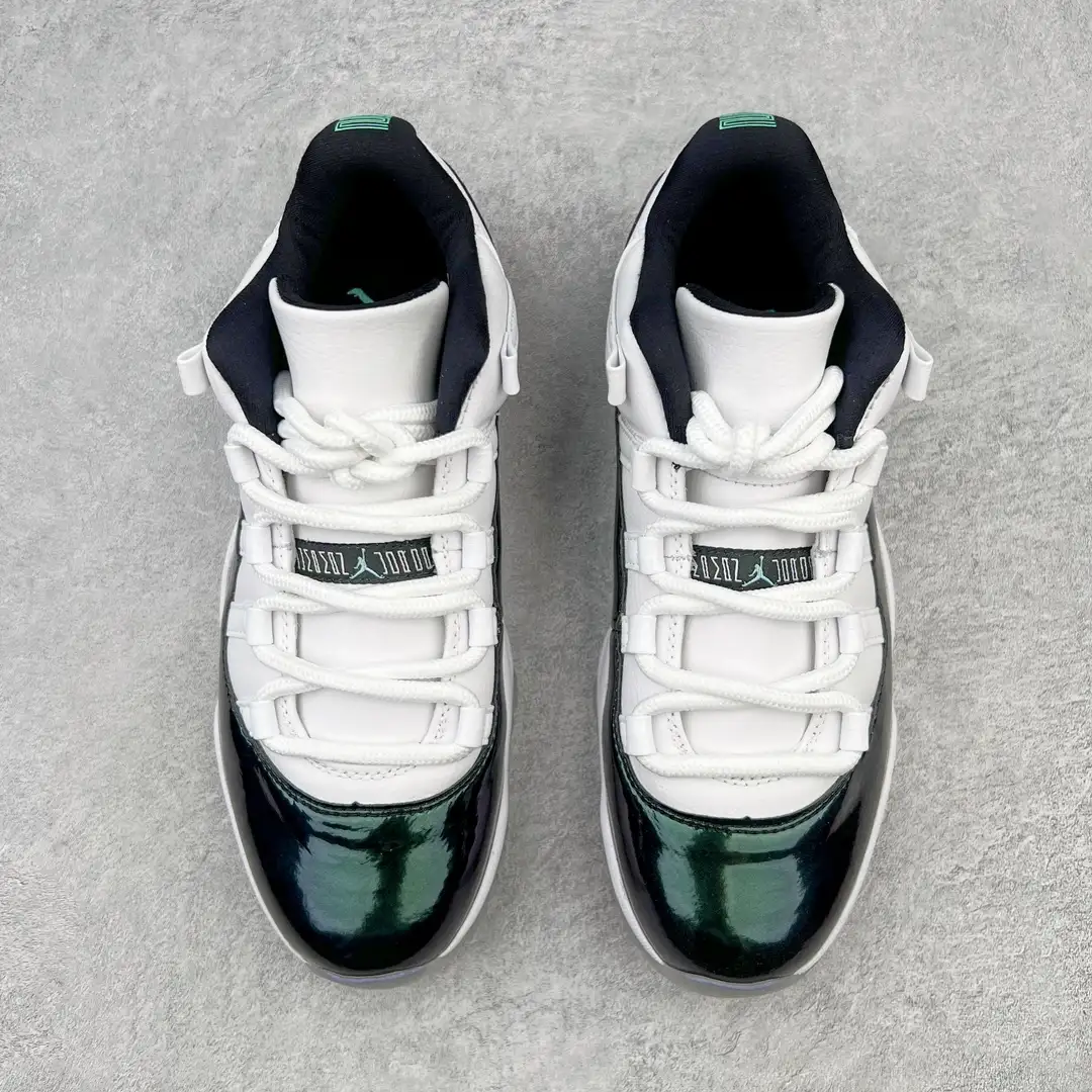 Air Jordan 11 - Image 8