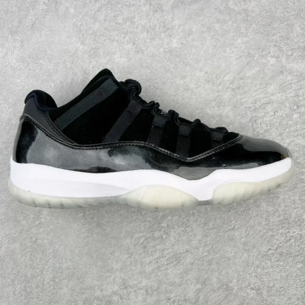 Air Jordan 11