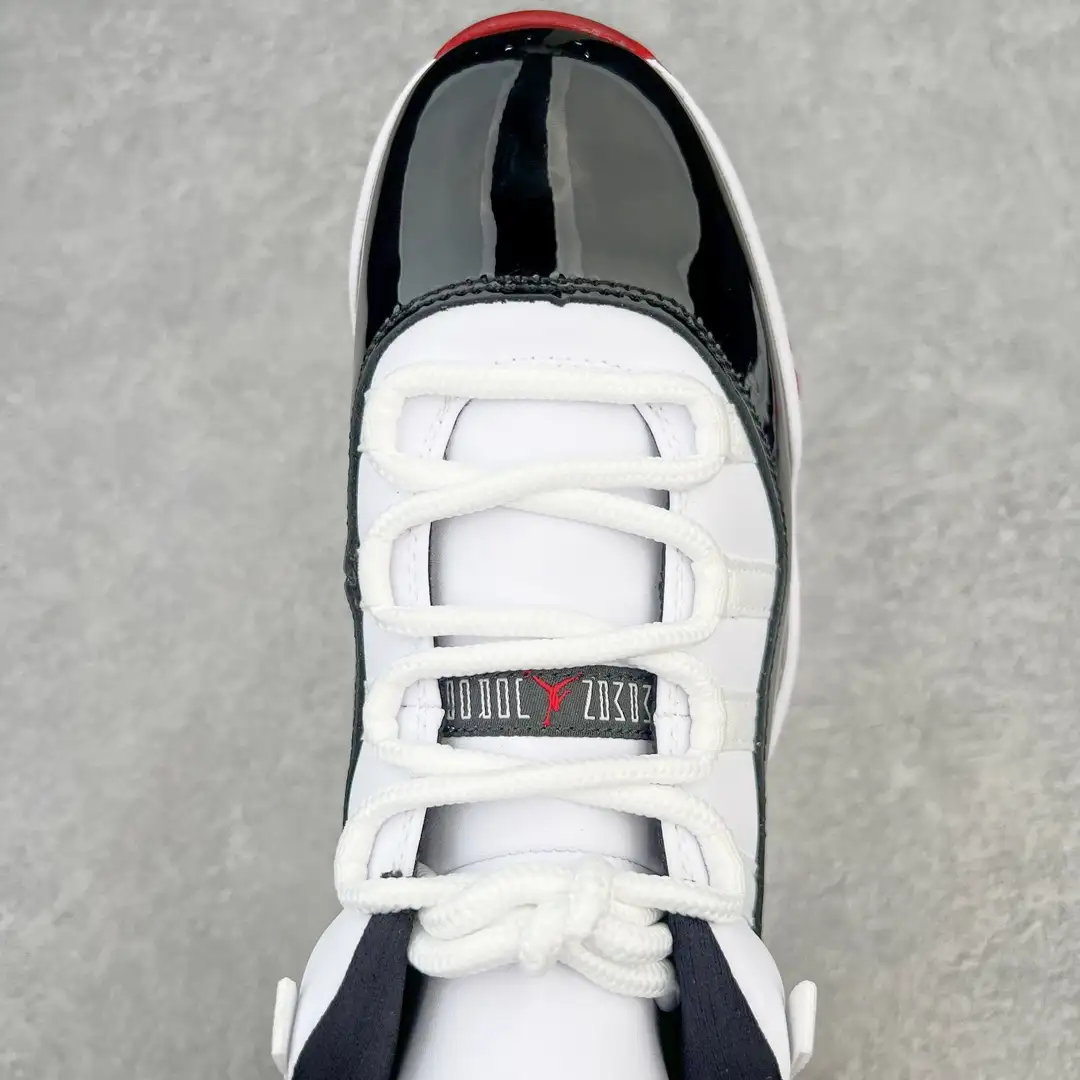 Air Jordan 11 - Image 8